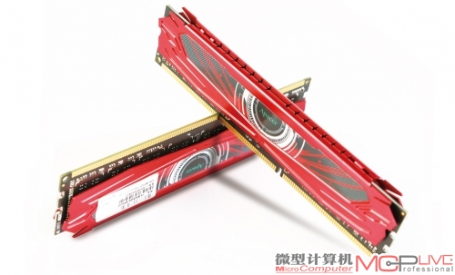 宇瞻盔甲武士DDR3 2133 8GB内存套装